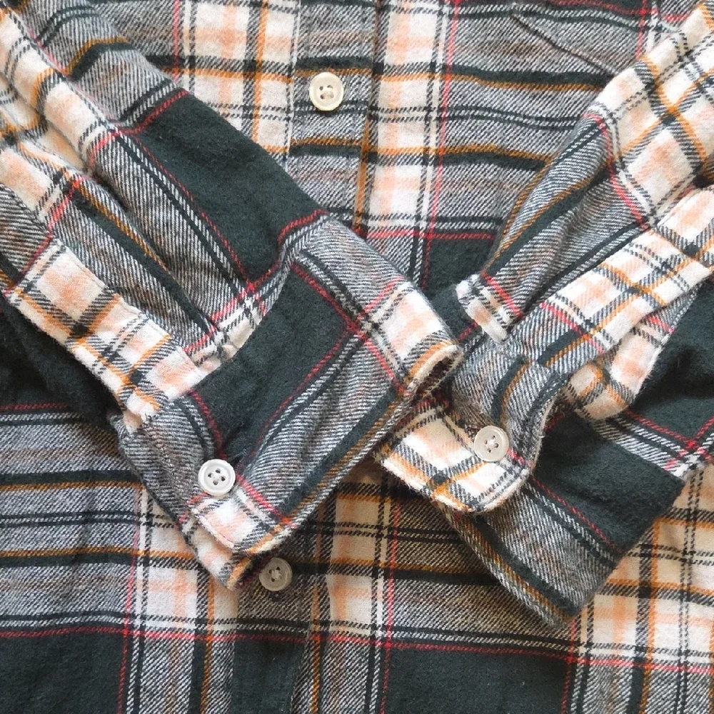 Old Navy Dark Green Plaid Button-Down Shirt - Picture 3 of 7